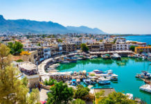 Cipru s-a deschis turiștilor vaccinați