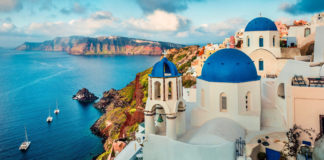 Persoanele care călătoresc în Grecia vor avea nevoie, începând de luni, de un test rapid sau PCR negativ pentru a intra în țară